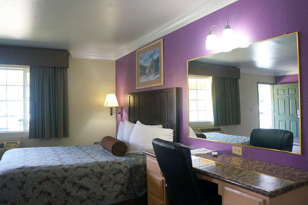 Rodeo Lodge Clovis Quarto foto