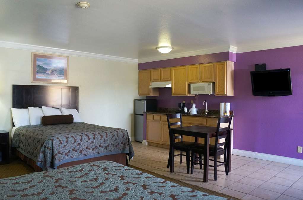 Rodeo Lodge Clovis Quarto foto