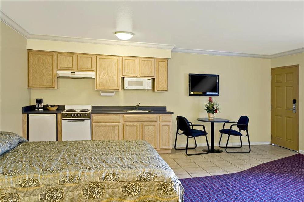 Rodeo Lodge Clovis Quarto foto