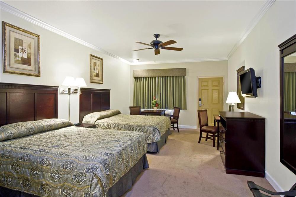 Rodeo Lodge Clovis Quarto foto